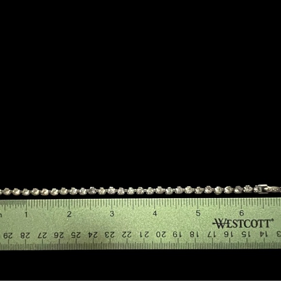 Vintage fashion silver tone and rhinestone Bracelet - Picture 5 of 5